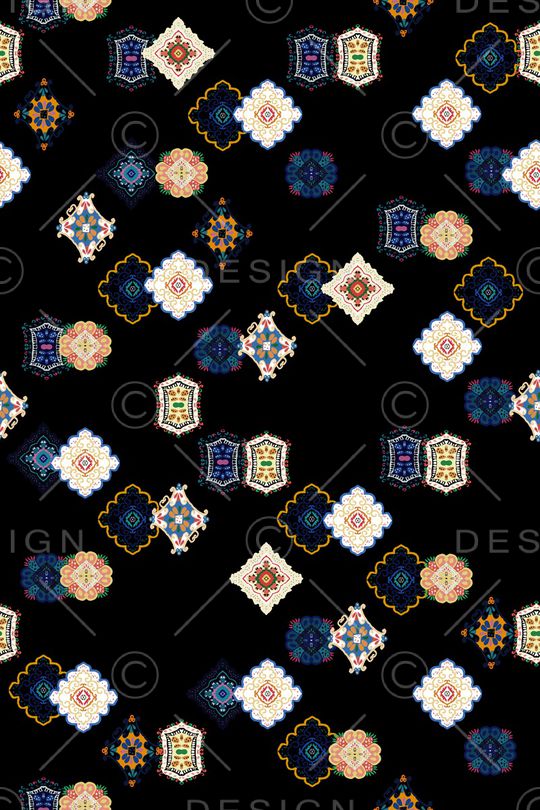 黑底花卉印花华亿平台图片