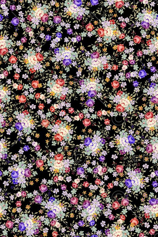 黑底花卉印花华亿平台图片