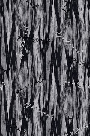 字母印花华亿平台图片