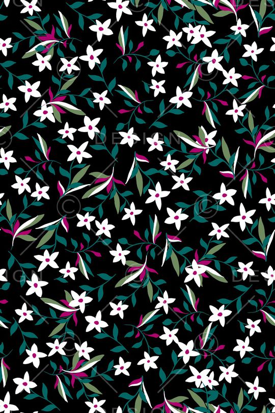 黑底花卉印花华亿平台图片