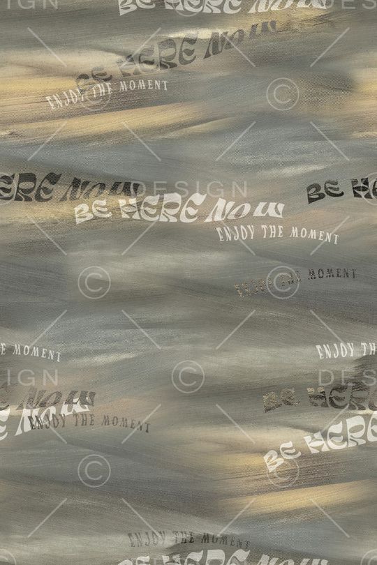 字母印花华亿平台图片