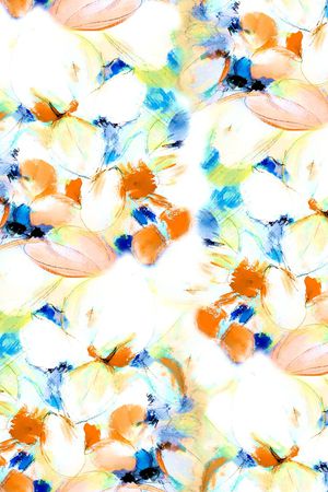 年轻女性印花华亿平台图片