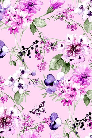 年轻女性印花华亿平台图片