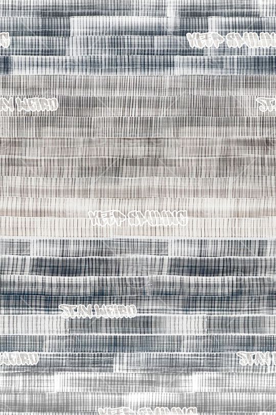 字母印花华亿平台图片