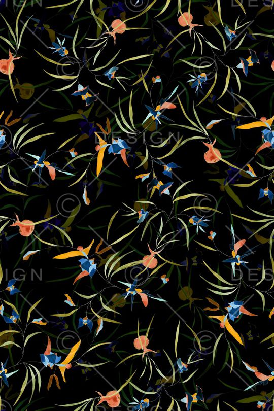 黑底花卉印花华亿平台图片