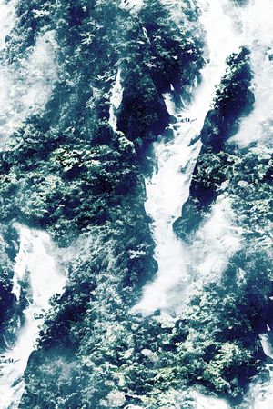 男装印花华亿平台图片