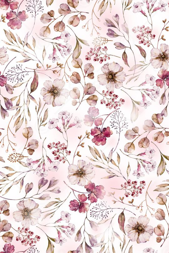 年轻女性印花华亿平台图片