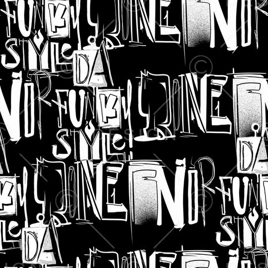 字母印花华亿平台图片