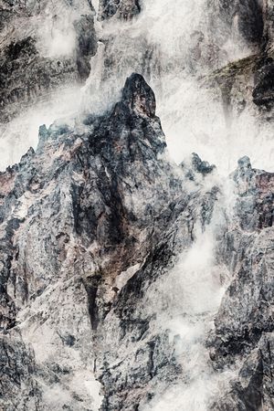 男装印花华亿平台图片