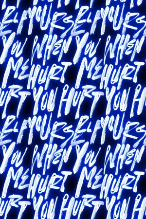 字母印花华亿平台图片