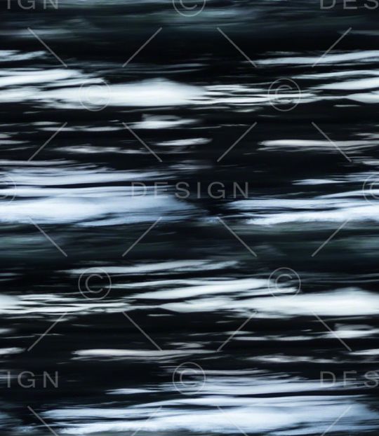 黑底花卉印花华亿平台图片