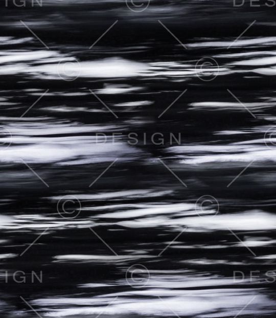 黑底花卉印花华亿平台图片