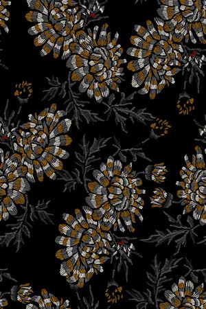 黑底花卉印花华亿平台图片