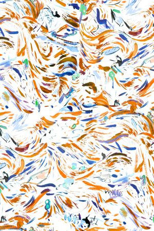 年轻女性印花华亿平台图片