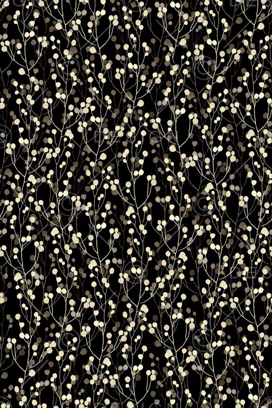 黑底花卉印花华亿平台图片