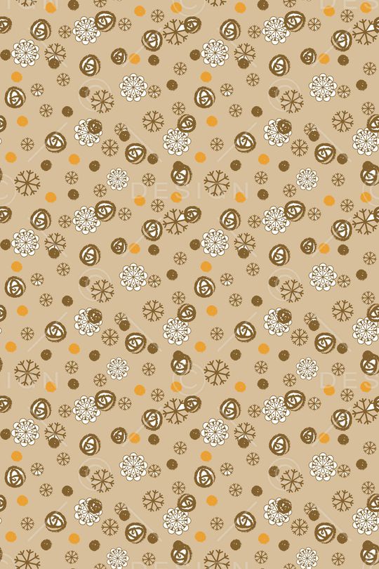 年轻女性印花华亿平台图片