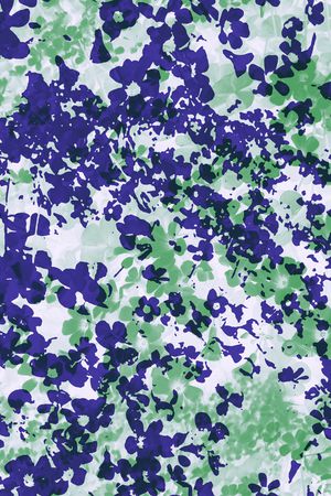 女装印花华亿平台图片