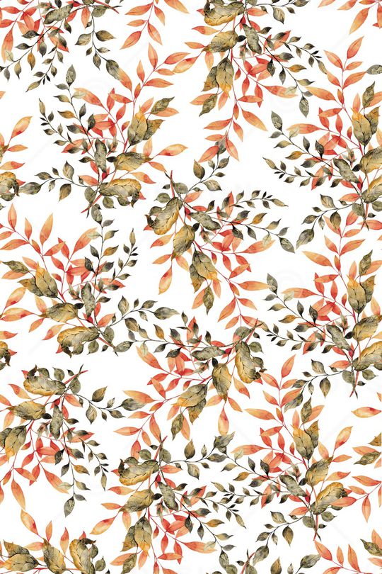 年轻女性印花华亿平台图片