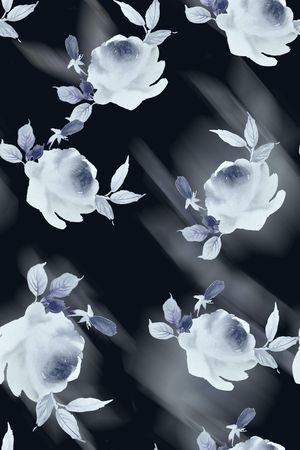 黑底花卉印花华亿平台图片