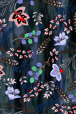 女装印花华亿平台图片