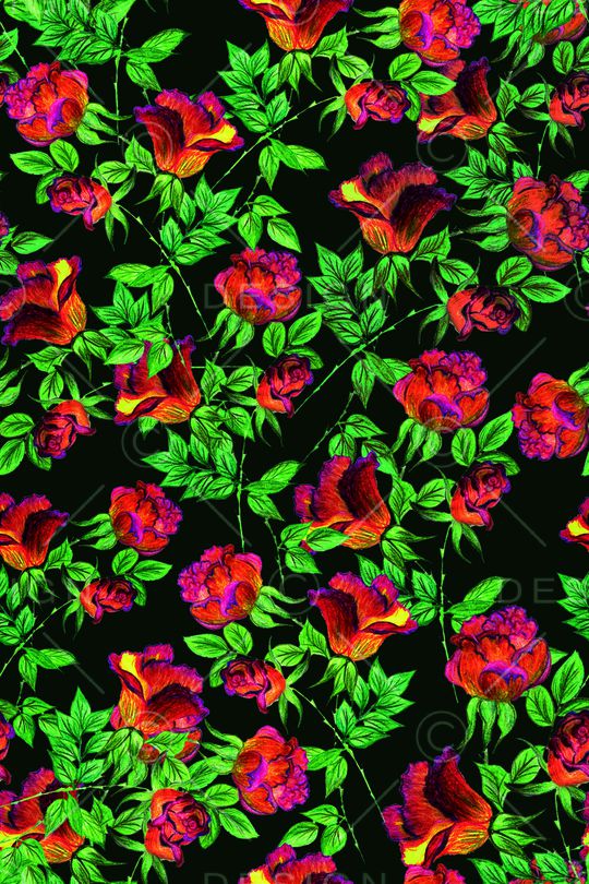 黑底花卉印花华亿平台图片