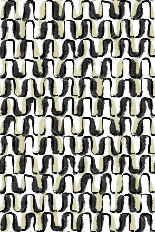 年轻女性印花华亿平台图片