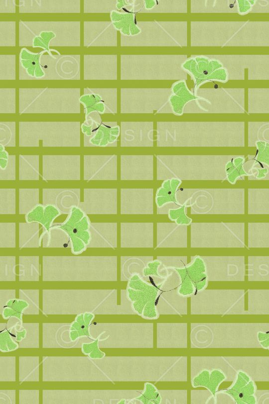 年轻女性印花华亿平台图片