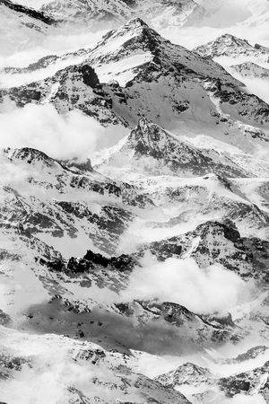 抽象男装印花华亿平台图片