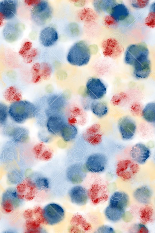 年轻女性印花华亿平台图片