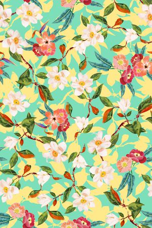 年轻女性印花华亿平台图片