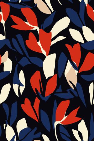 黑底花卉印花华亿平台图片