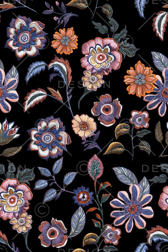 黑底花卉印花华亿平台图片