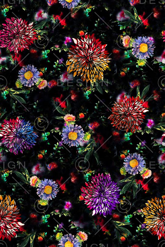 黑底花卉印花华亿平台图片