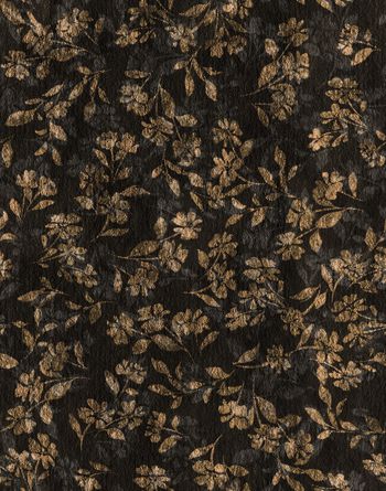 黑底花卉印花华亿平台图片