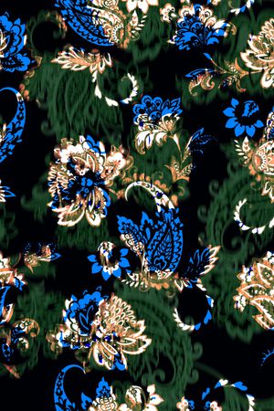 黑底花卉印花华亿平台图片