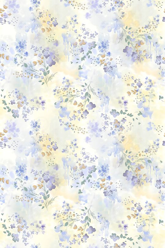 年轻女性印花华亿平台图片