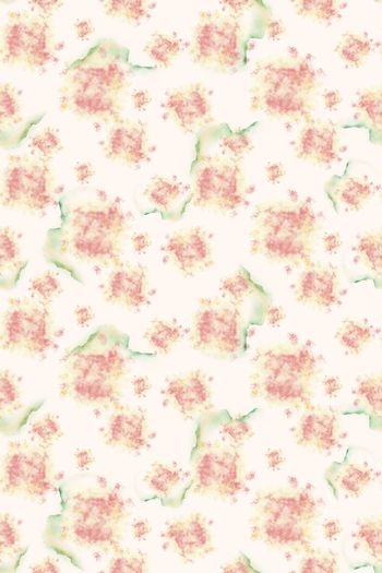 年轻女性印花华亿平台图片