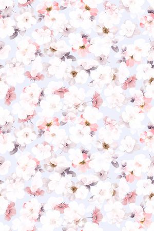 年轻女性印花华亿平台图片