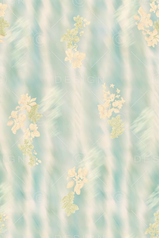 年轻女性印花华亿平台图片