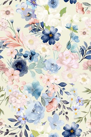 年轻女性印花华亿平台图片