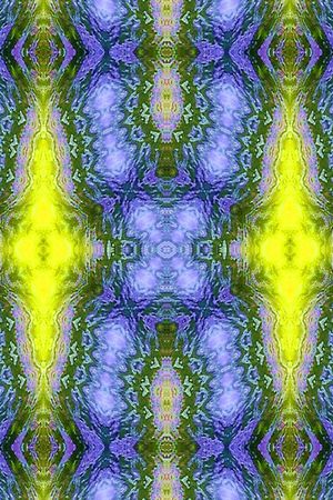 黄色印花华亿平台图片