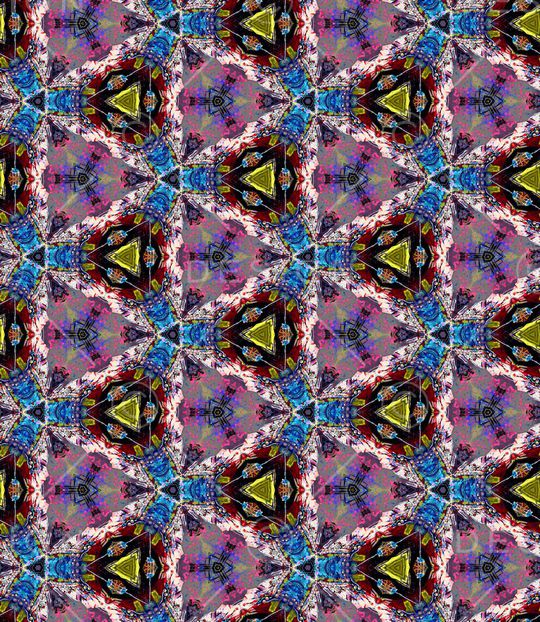 几何印花华亿平台图片