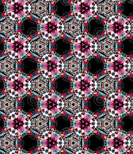 几何印花华亿平台图片