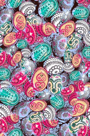 几何线条印花华亿平台图片