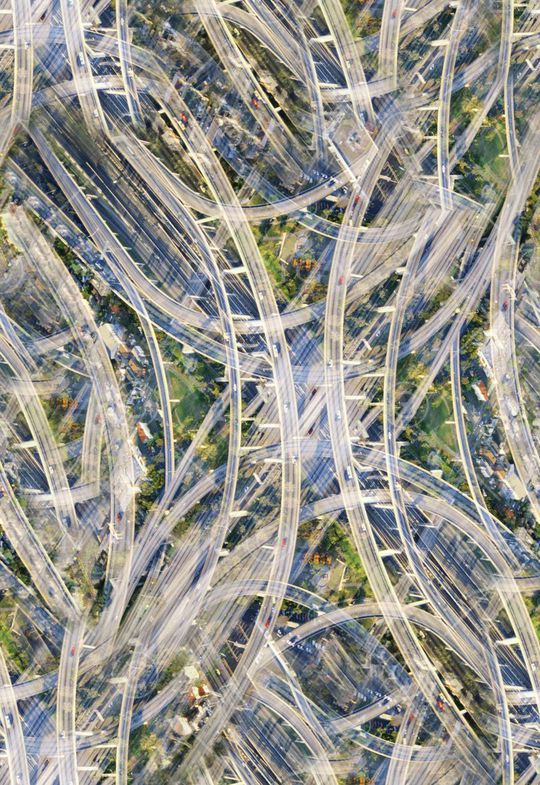 几何线条印花华亿平台图片