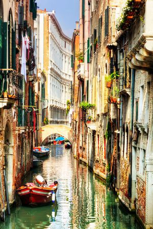 欧式印花华亿平台图片