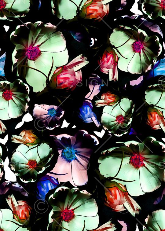 黑底印花华亿平台图片