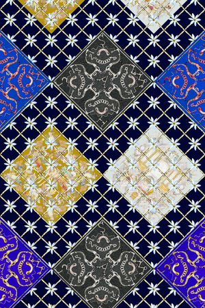 格子印花华亿平台图片