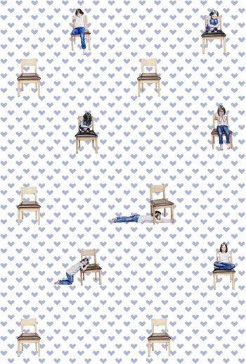432682-椅子上的女孩爱心底纹时尚华亿平台