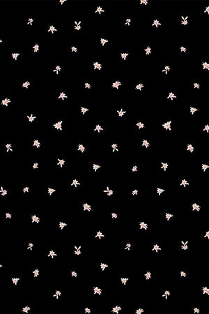 手绘小清新乱花黑底印花华亿平台图片